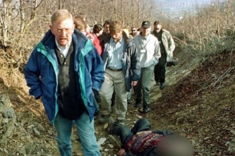 MASAKRA E REÇAKUT… ME ATẼ QË LAJMËROI BOTËN, QË TË MOS KISHTE MË MASAKRA!