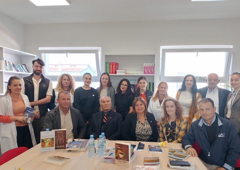 Tarelli-Kuvend-letrar1