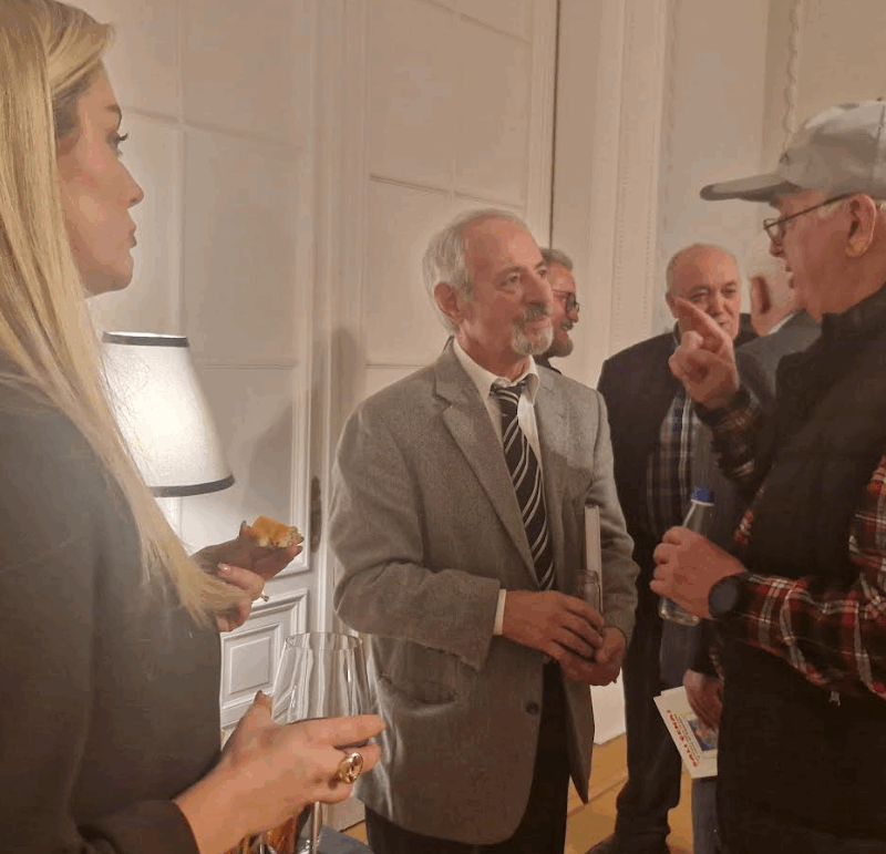 Screenshot 2025-11-01 013300