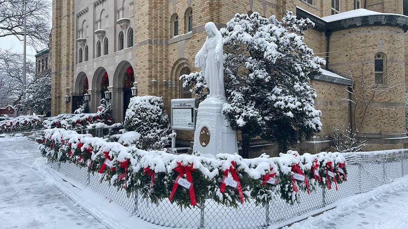 Dilo-Manhattan-Krishtlindje1