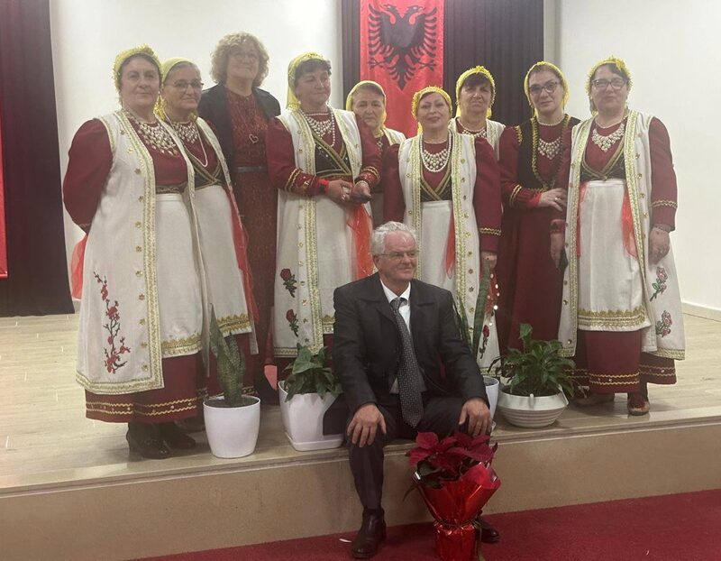 Albert Habazaj - drejtues artistik i Ansamblit 10 Shqiponjat e Tërbaçit - ditën e Shpresës 23.12.2025