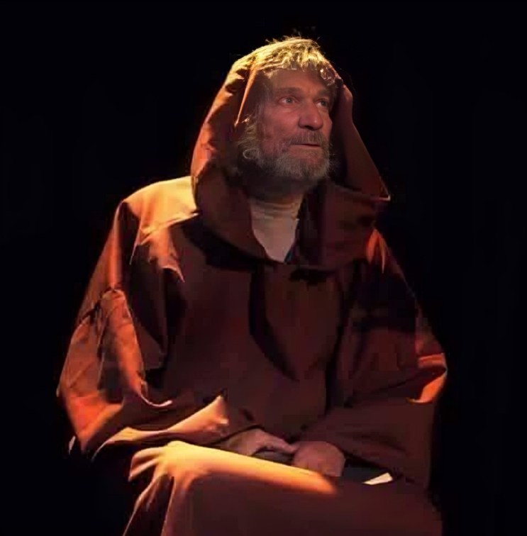 Bruno Shllaku, aktori i prezencës së fuqishme skenike, ky kalorës i fushëbetejave të artit të shenjtërisë së fjalës