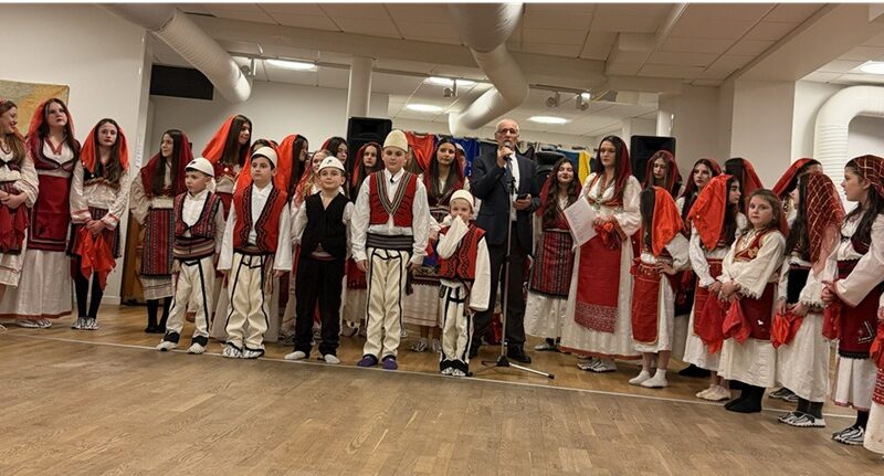 18 VJETORI I PAVARËSISË SË KOSOVËS-DARDANE U SHËNUA ME NJË MBRËMJE MADHËSHTORE FESTIVE NË ENGELHOLM TË SUEDISË