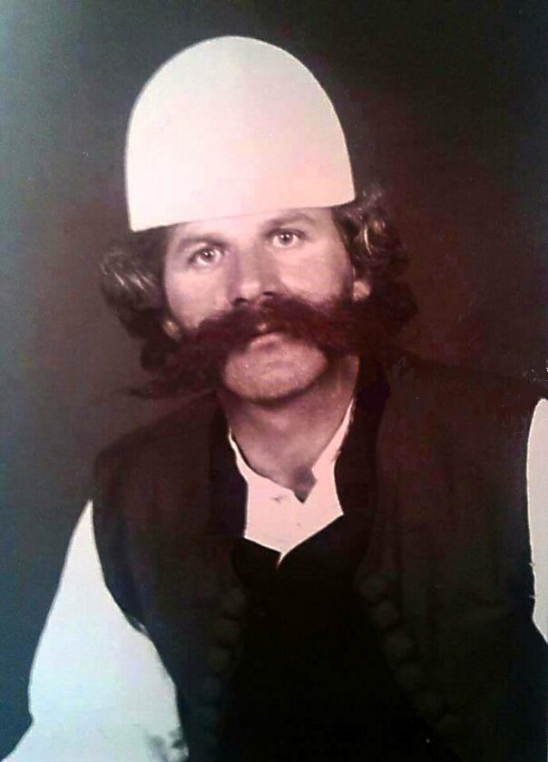 adem-jashari-me-plis