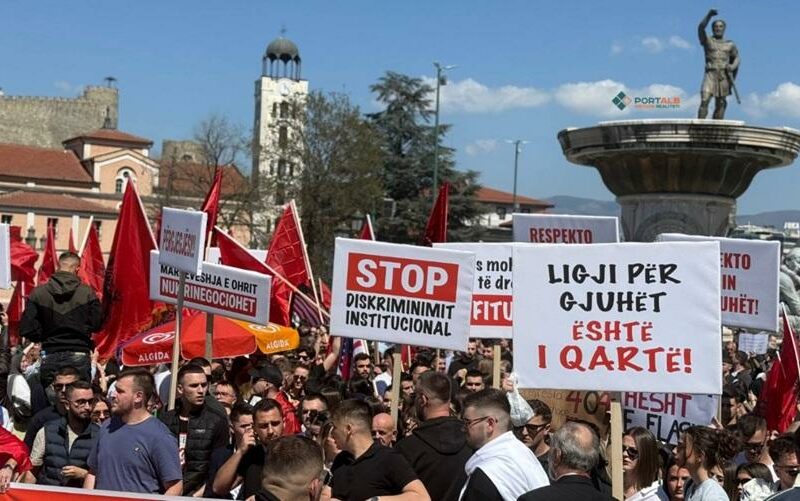 Protesta për Gjuhën Shqipe në Shkup – një alarm që duhet ta dëgjojnë Tirana dhe Prishtina