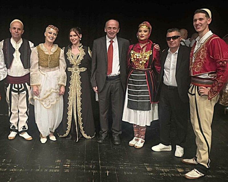 Zeqa-Artistet-Shqiperia-Italia