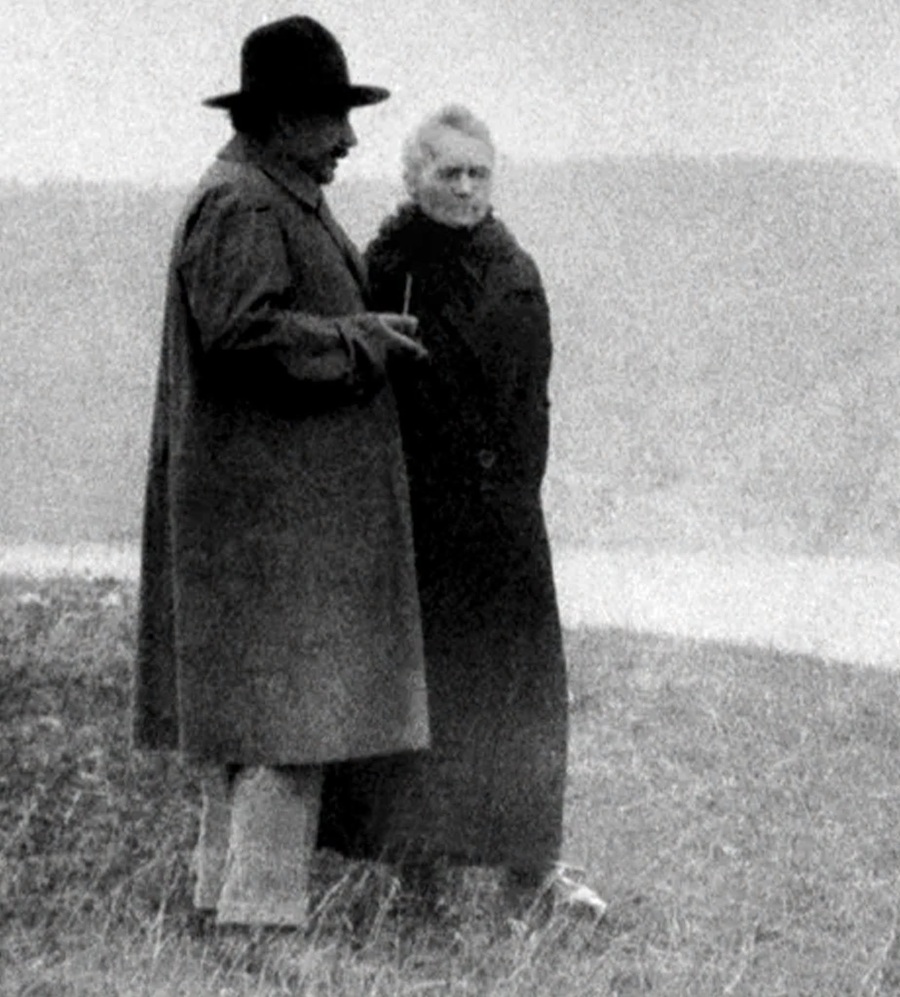 Albert-Ajnshtajn_Mari-Kyri